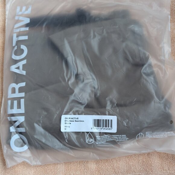 Effortless Seamless Shorts - Picture 5 of 10